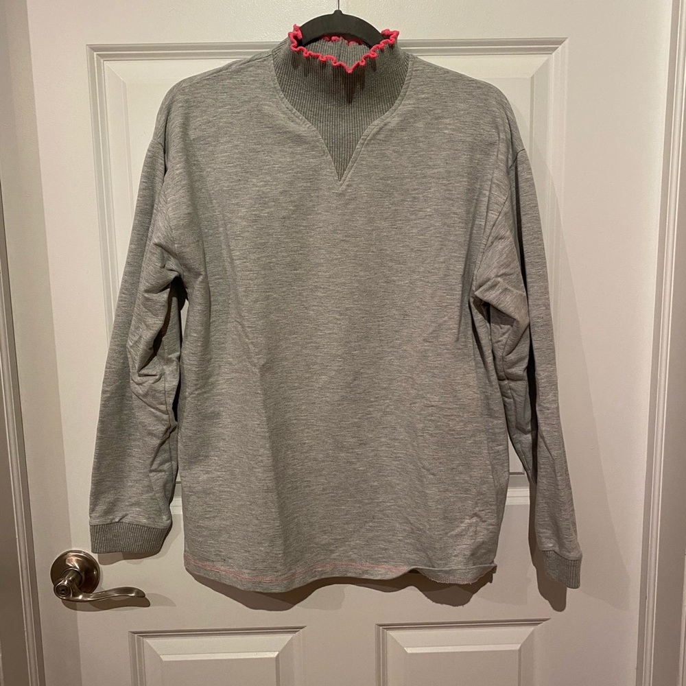 Turtle neck sweatshirt